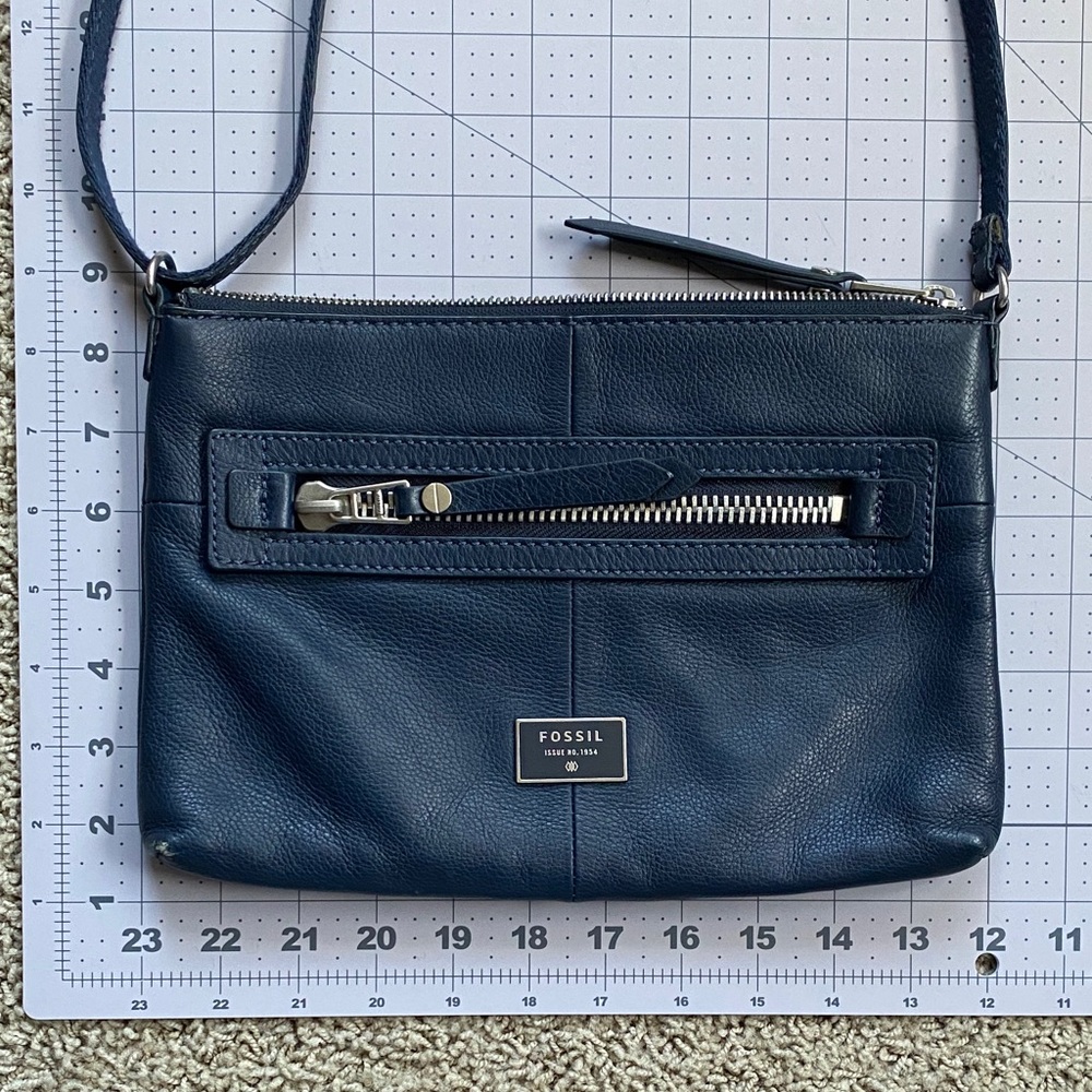 EUC Fossil crossbody